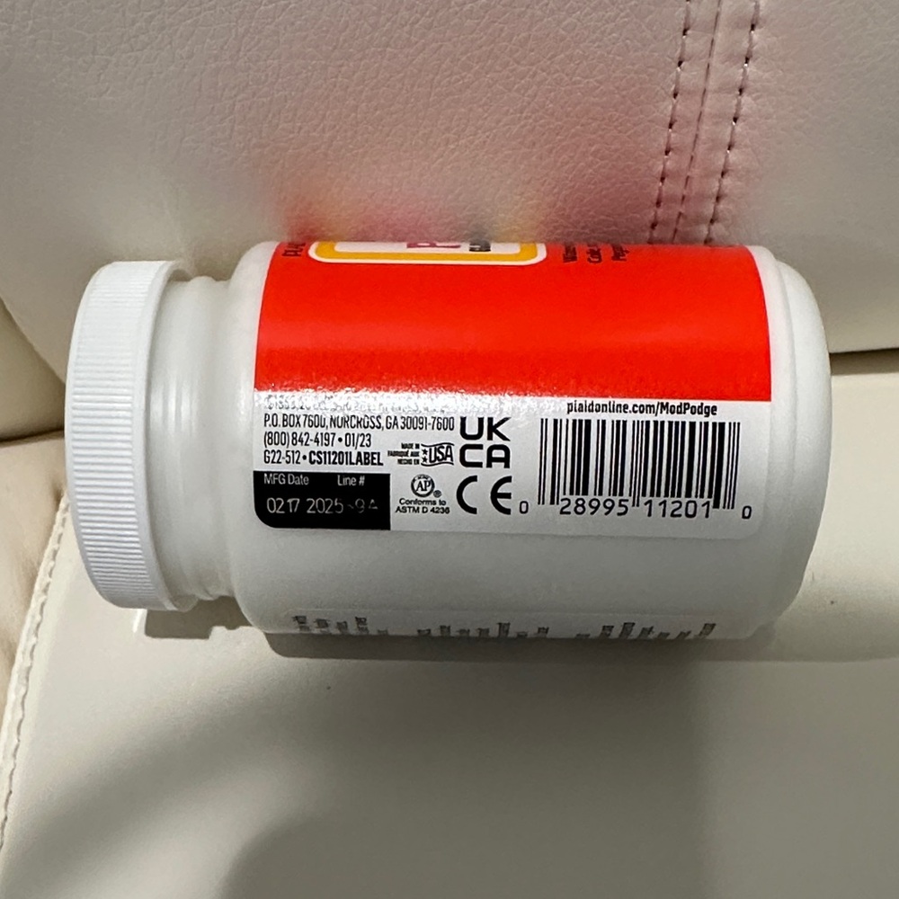 Adidas White Container - Picture 3 of 3